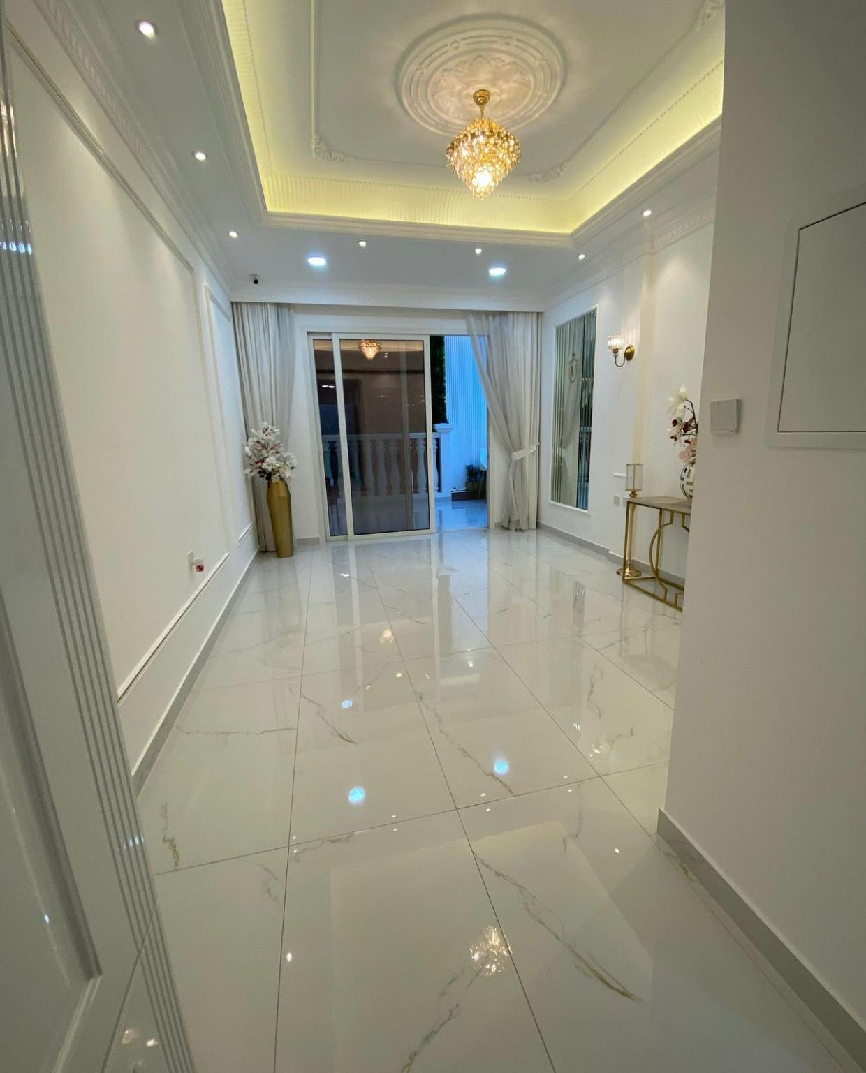 White_2